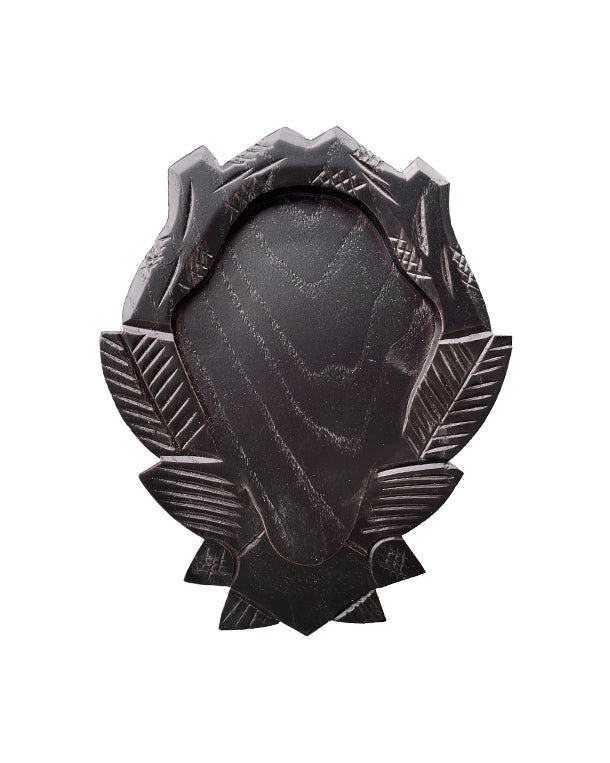 Geschnitztes Trophäenschild Keilförmig 23x18cm