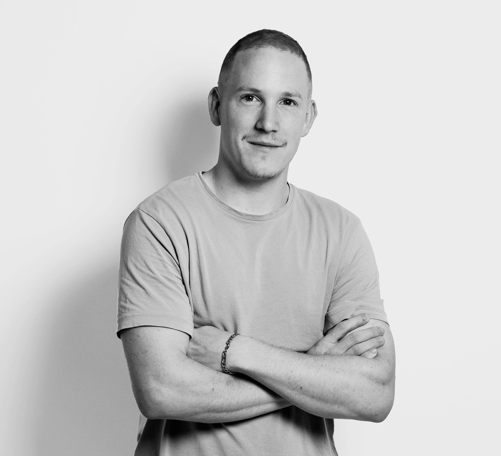 Florian Tschudi, Inhaber von SWISSskulls International und Gründer zweier E-Commerce-Unternehmen.