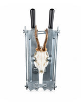 Abschlagvorrichtung mit Gehörnsäge für einen geraden Schnitt am Rehbockschädel