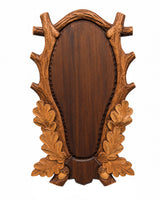 Hochwertiges Trophäenschild für Hirschschädel, handgeschnitzt aus Holz – dekorative Jagdtrophäen-Montageplatte.