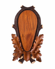 Geschnitztes Lindenholzschild zweifarbig 45cm kaufen bei SWISSskulls dein Trophäenschider Händler 
