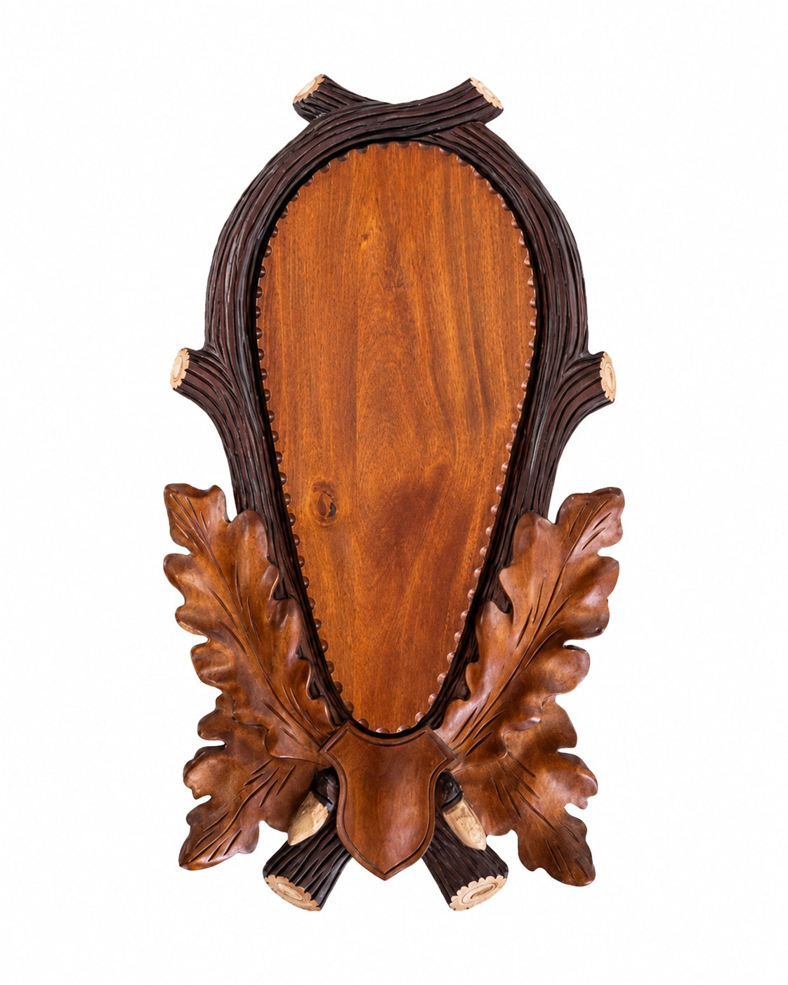 Geschnitztes Lindenholzschild zweifarbig 45cm kaufen bei SWISSskulls dein Trophäenschider Händler 